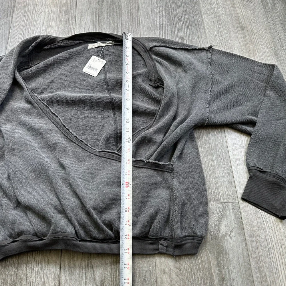 NWT We The Free Free People Anyway surplice top Gray criss cross Sweatshirt M